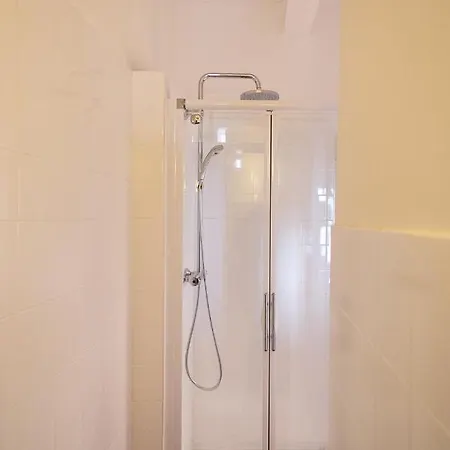 Apartment Studio Port Fshh Nice